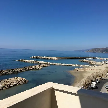 Riviera ホテル